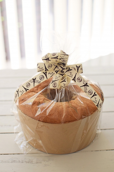 シフォン袋でバスクチーズケーキ ホール ラッピングラッピング富澤商店