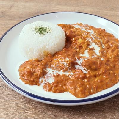 3すテップでできる！超簡単で本格的！市販のルーで作る無水トマトバターチキンカレーの作り方 - だれウマ