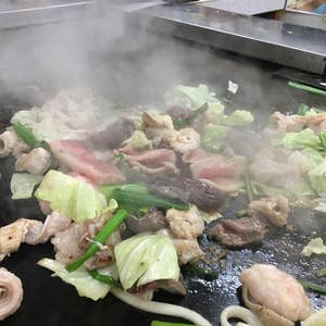 博多駅ランチ 博多のサラリーマンの味方！ボリューム満点 肉も魚も食べたい！！『てっ平』ふくおかナビ