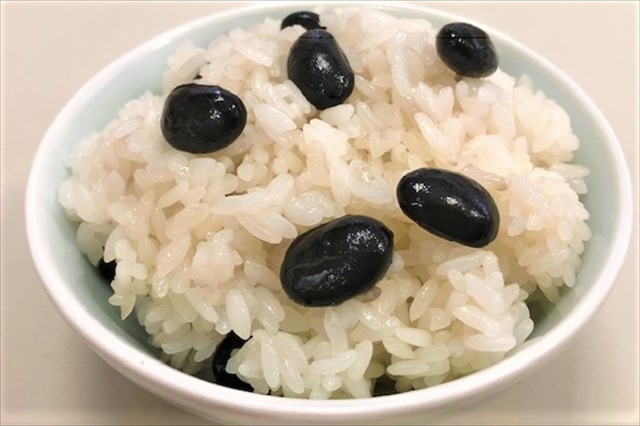 農家さん直伝！丹波の黒豆ご飯 by みぃ0u0クックパッド簡単おいしいみんなのレシピが392万品