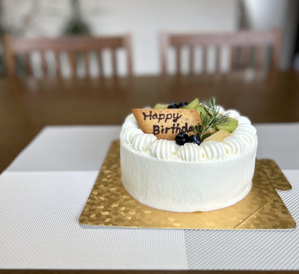 ケーキ屋レシピスポンジケーキに生クリームを塗る方法ケーキナッペソルシエレシピ – 魔法洋菓子店ソルシエ