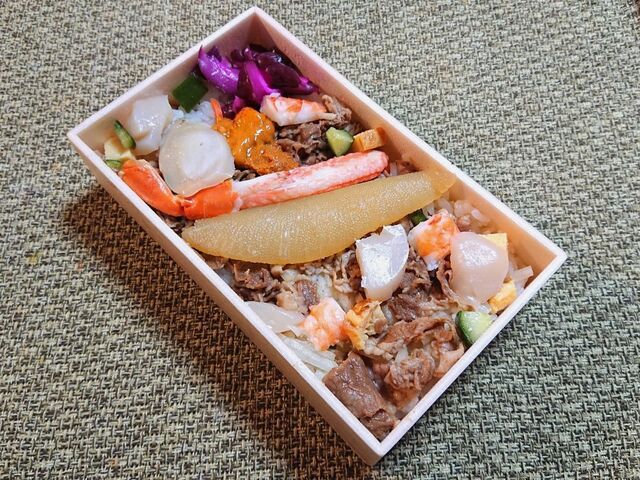 めでたい！ うまい！ 腹いっぱい！こだわり抜いた33品目を詰め込んだ豪華三段重！『スシローの海鮮おせち』10月5日 火 より予約開始！株式会社FOOD & LIFE COMPANIESのプレスリリース