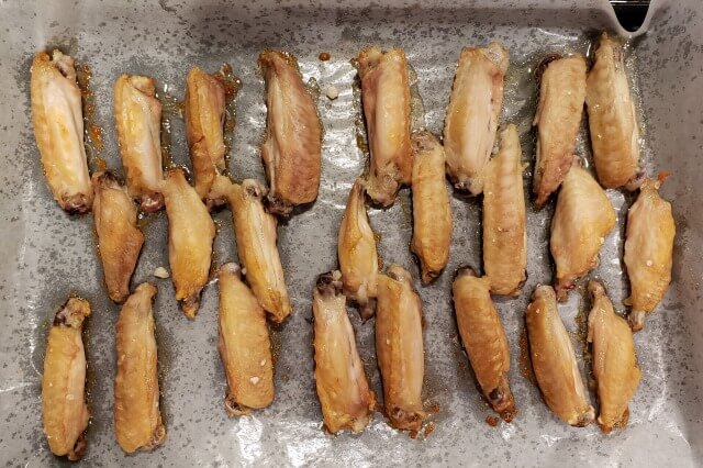 トースターで鶏手羽中の黒胡椒グリル