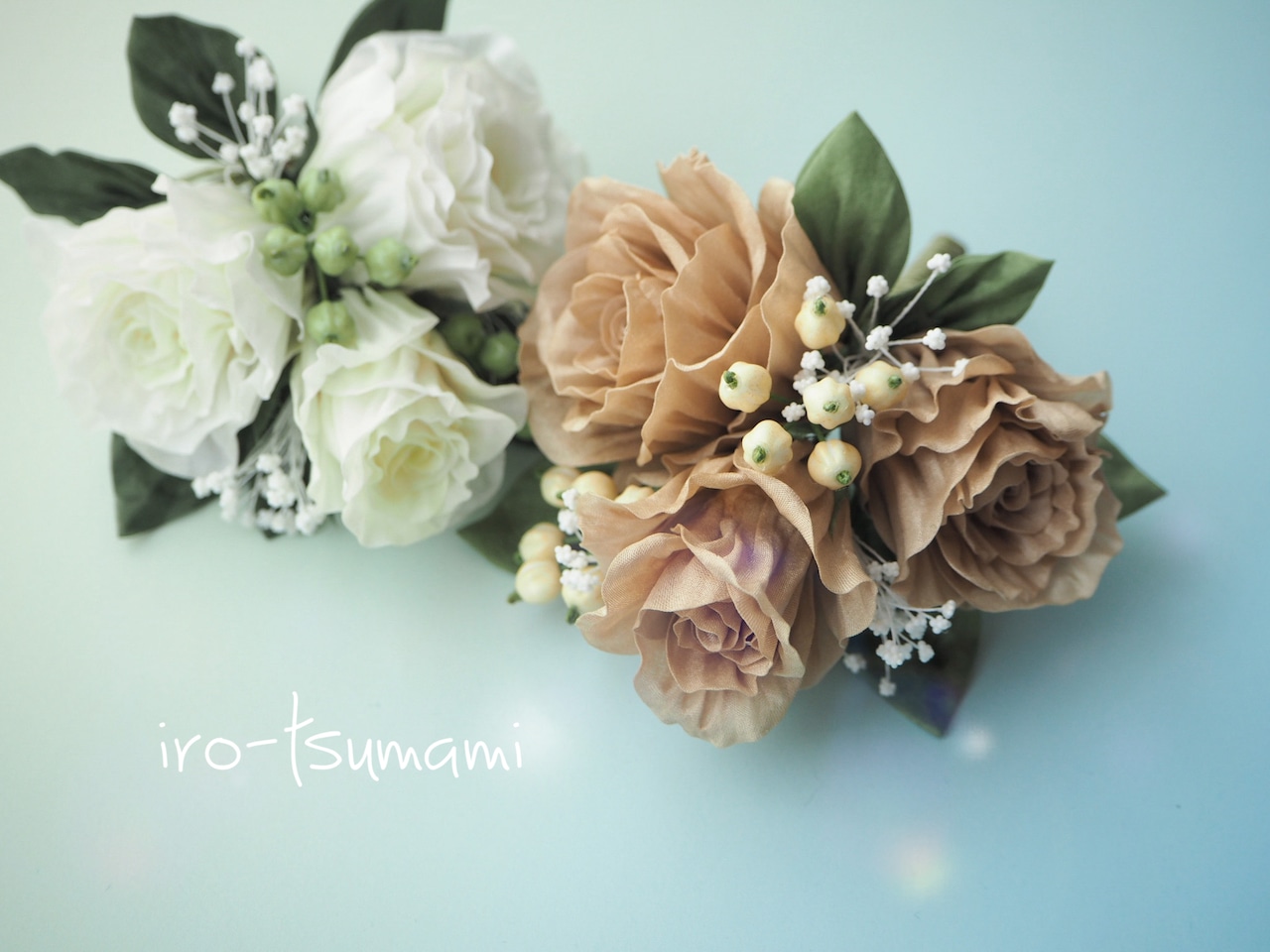 つまみ細工のブローチの作り方 手順7コサージュ・ブローチアクセサリー アトリエハンドメイドレシピ 作り方 と手作り情報サイト