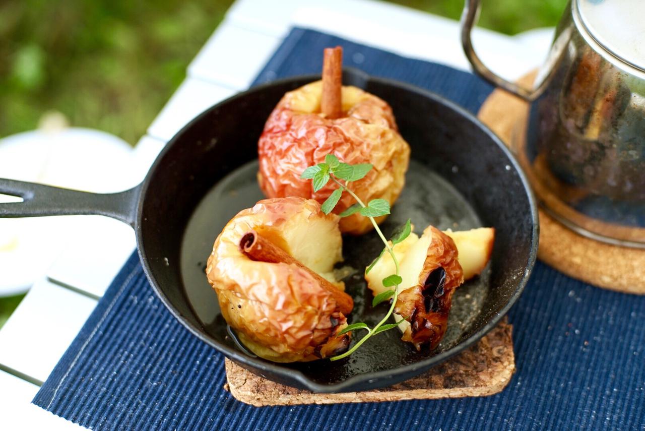 秋冬キャンプにオススメのレシピ！PICA富士西湖で焼きりんごやってみたキャンプ・アウトドア情報メディアhinata