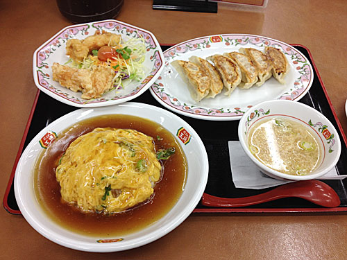🍜 餃子の王将 天津飯「京風ダレしょう油あん 」「甘酢あん」「塩ダレ」～ ３種類の あんを食べ比べました！！！ぐるぐる