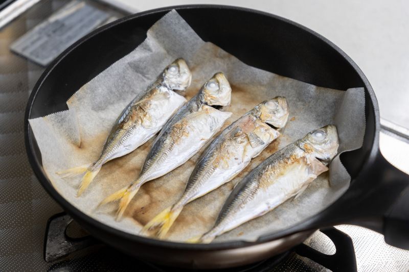 干物の焼き方 フライパンで焼くプロのテク!冷凍干物もOKほほえみごはん-冷凍で食を豊かに-ニチレイフーズ