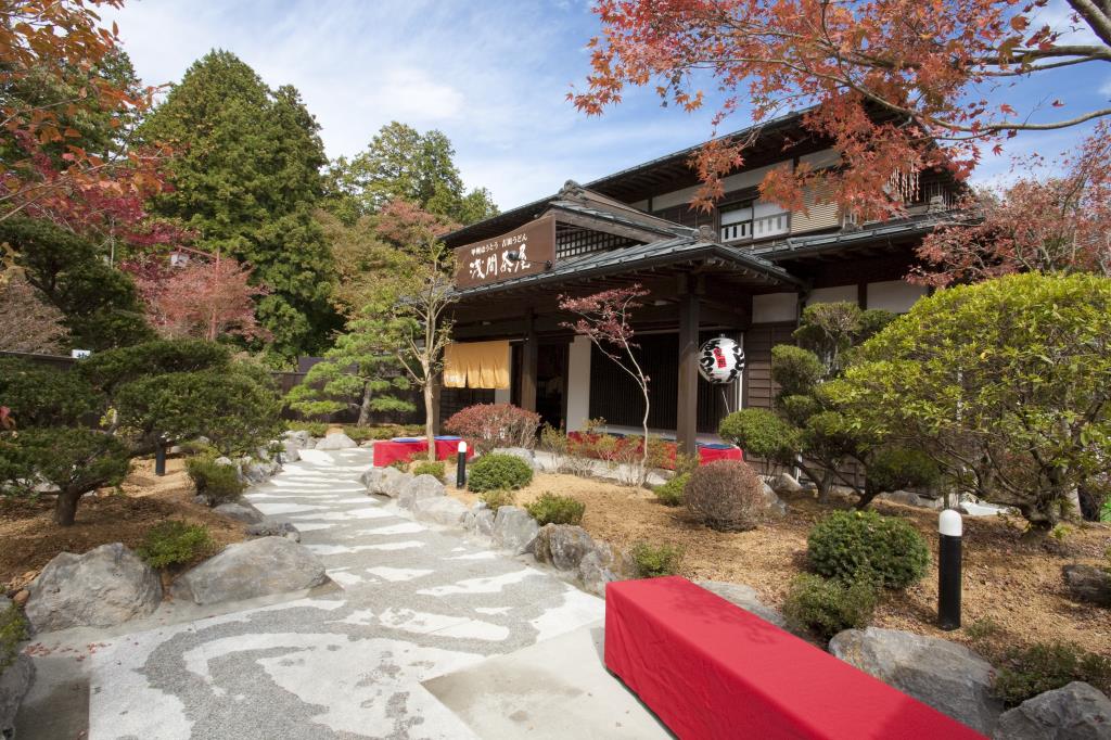 遅くなってしまいましたが、今日から始まるゴールデンウィークの当店の営業についてのご案内です。 早速で申し訳ないですが、本日29日は12:00からの営業とさせていただきます。30日から6日までは休みなく営業させていただき、最終日の7日はお休みとさせていただきます