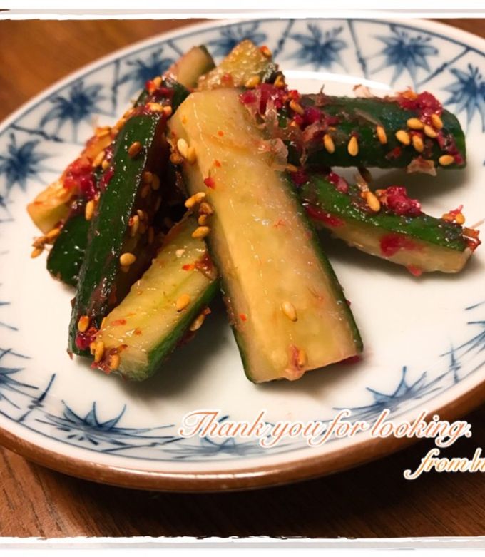 めんつゆで簡単美味しい♡たたききゅうりの梅みょうが和え