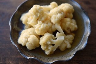 スペアリブの黒ビール煮込み&カリフラワーのピュレ : M's kitchen from Singapore