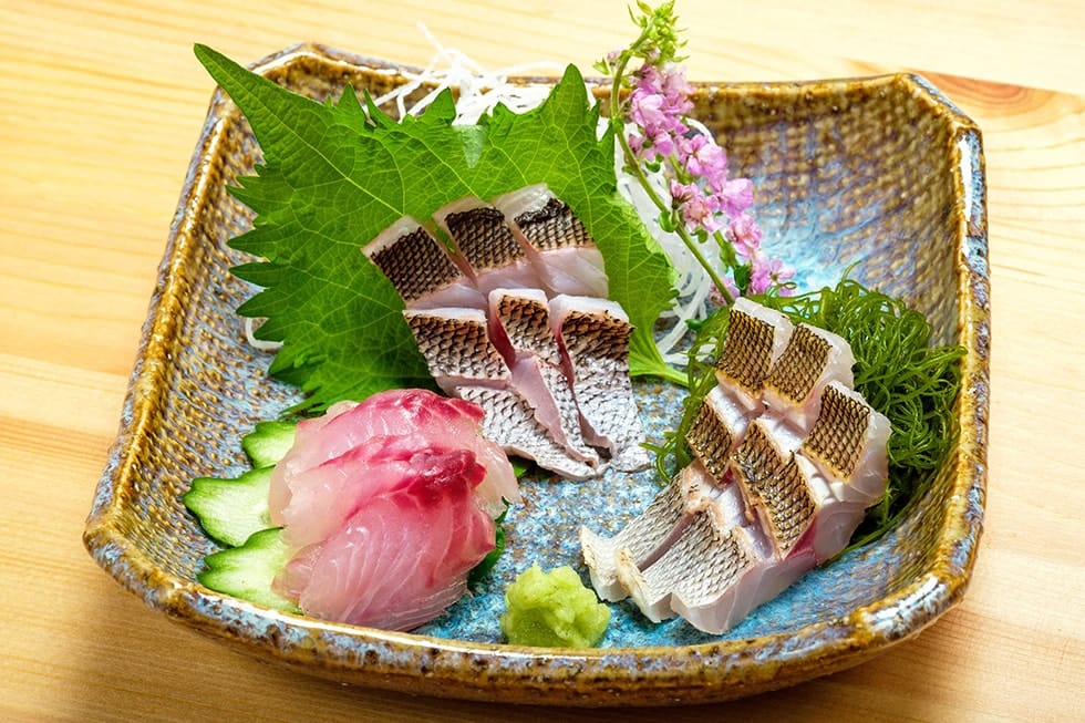 天然魚クエスト 春の天然魚イサキ・花鯛が届いた！1匹丸々料理をして美味しく食べよう料理のレシピや作り方暮らしニスタ