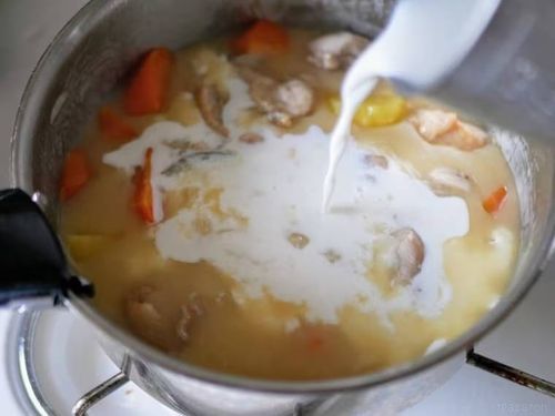 ホワイトシチュー＆ゴロゴロ野菜スープ