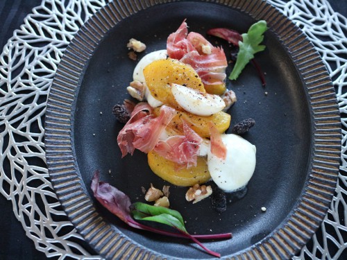 モッツァレラと生ハムのカプレーゼ