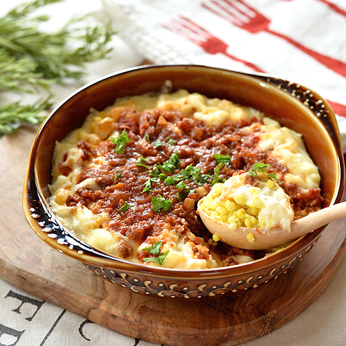 ミラノ風ドリア✨@tonchan_barさんの投稿をお借りしました @tonchan_bar 👈他の人気レシピはこちらをチェックしてね！コンビニのミートソースってレンチンで作れるんだね！ 超便利じゃん😍✨ ごはん 200g バター 10g A小麦粉 大さじ1 A牛乳 250gAコンソメ 小さじ1 A