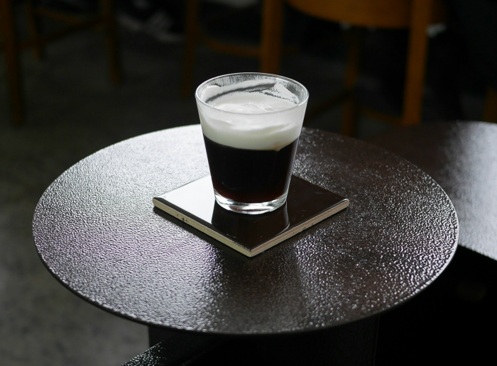 意外と知らないアレンジコーヒーの作り方！ミルクや生クリームはどうやって使う？コーヒーで彩る暮らしのこと