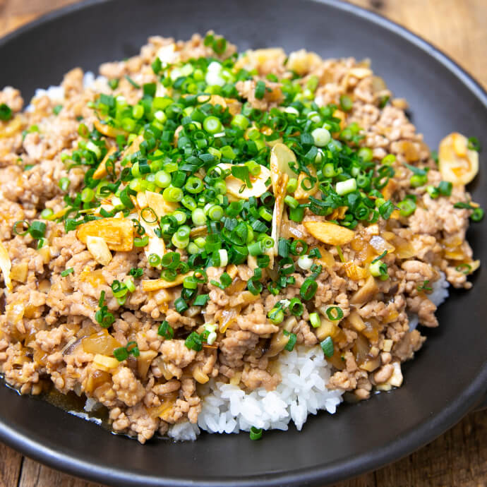 ほっこり温かく♪鶏ひき肉のあんかけ丼のレシピ５選の人気レシピ・作り方デリッシュキッチン