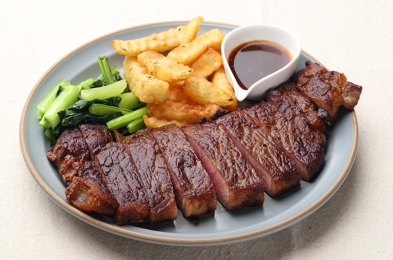 絶対失敗しないステーキの焼き方! 安い肉も高級牛並みに柔らかジューシー 焼き加減も解説 - くふう トクバイニュース