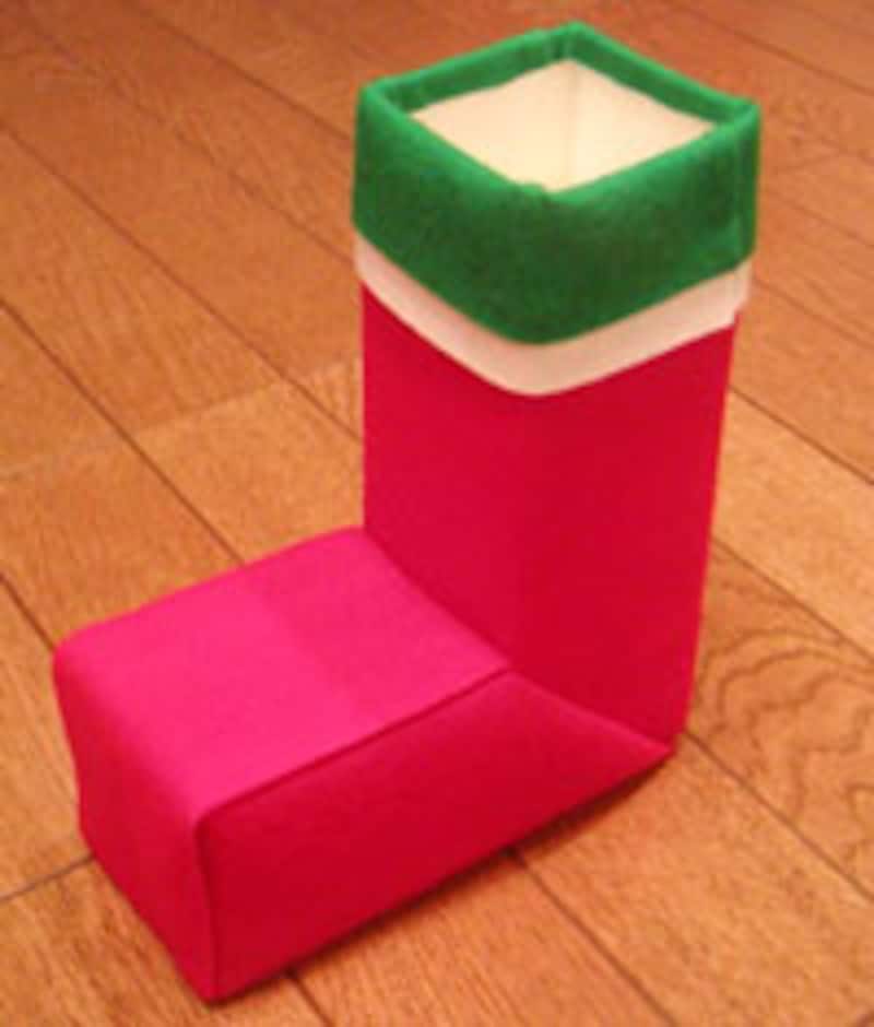 くつ下の小物入れ〜クリスマス時期にも楽しめそうな製作遊び〜保育と遊びのプラットフォーム ほいくる