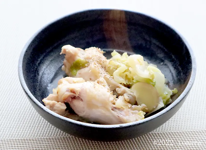 やわらか食感に癒やされる♪「とろとろ白菜と手羽先のスープ煮」