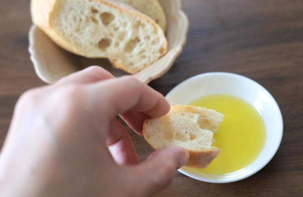 楽天市場 鮮藤椒油 漢源 鲜藤椒油 山椒オイル 山椒 麻椒油 タンジャオ調味オイル 麻婆豆腐 マーボードウフ 炒め物 中華調味料 痺れ感は花椒油がもっと強め業務用 四川料理に 中国食材 業務用 180ml : 東華国際