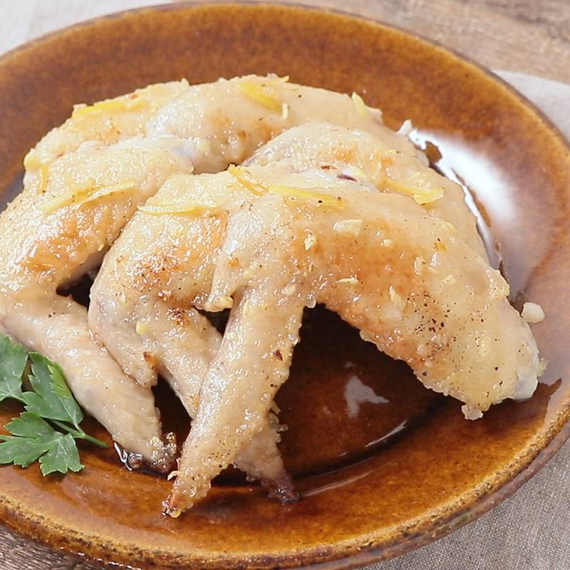 外はサクサク！中はしっとりジューシー♡鶏胸肉の旨塩唐揚げ