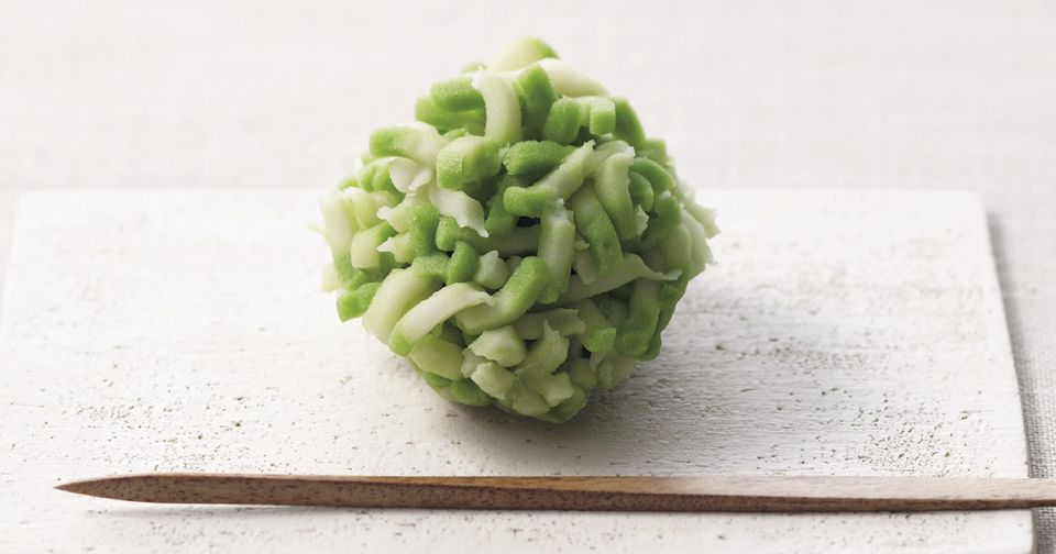 練りきり」とは？関東と関西で材料が違う？歴史や製法をご紹介