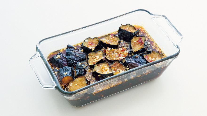 ナスの揚げ浸し」栗原はるみさんのレシピ＊公式インスタで話題！好きなものに囲まれた暮らし