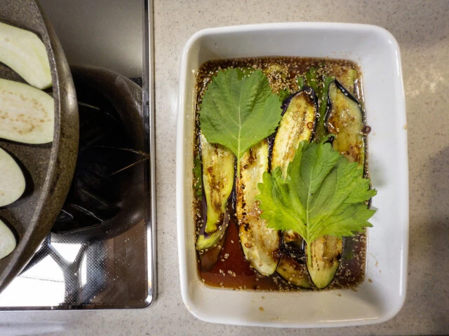 無限！ピリ辛なすの大葉漬け