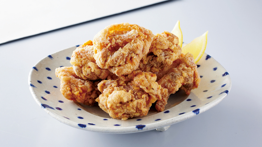 『最高にカリカリ！冷めても美味しい唐揚げ』, どんなことでもコメントしてもらえたら嬉しいです❤️, 保存も忘れずに😊,————————————————————, 簡単、おいしい！食卓を彩るレシピを毎日発信中👩‍🍳, 公式アプリは4,400万ダウンロード数を突破！,クラシル @kurashiru のフォローをお願いします✨, ————————————————————,