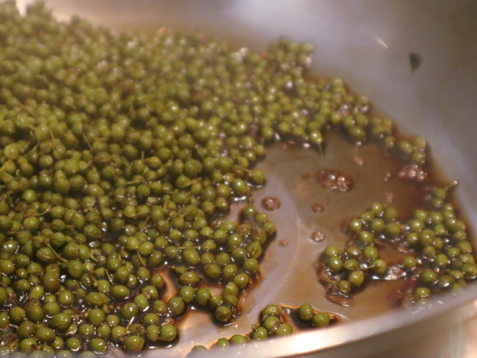 料理家さんたちが提案！ご当地おみやげのアレンジレシピ 「大人の麻婆豆腐 実山椒風味」Hanako Web
