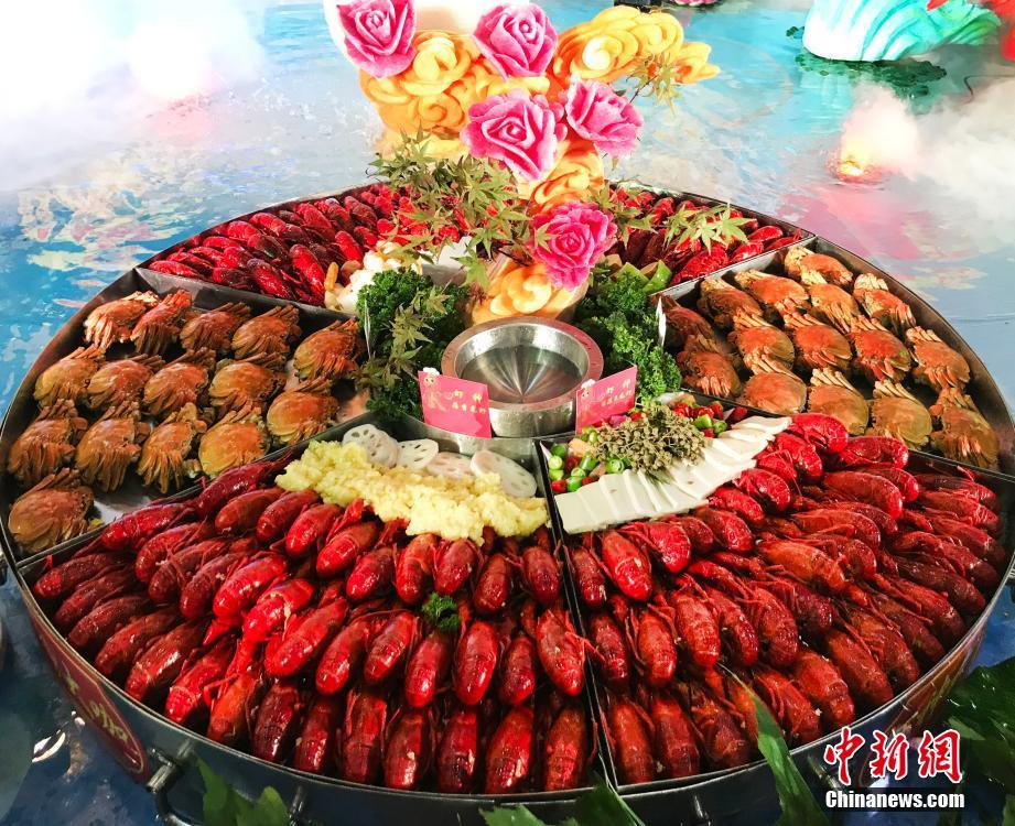 北欧のザリガニ・パーティー！ザリガニは北欧の名物料理？！キートスショップ