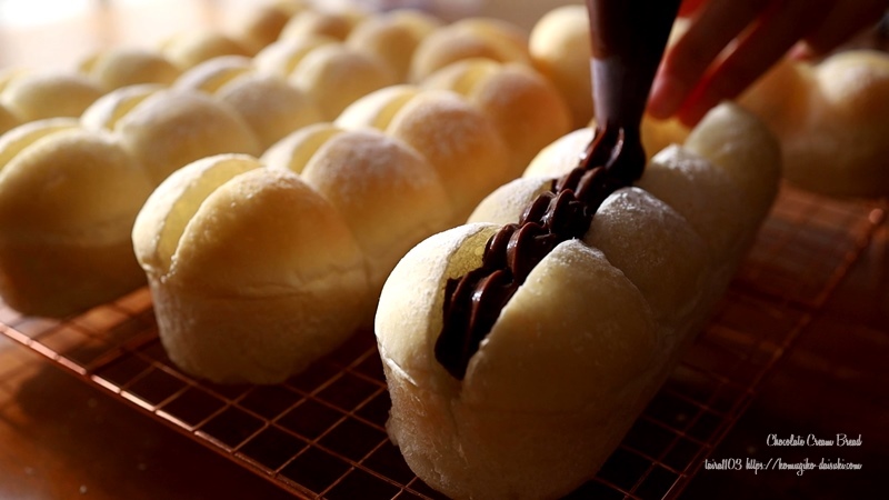 ふんわりしっとりな白パン♪