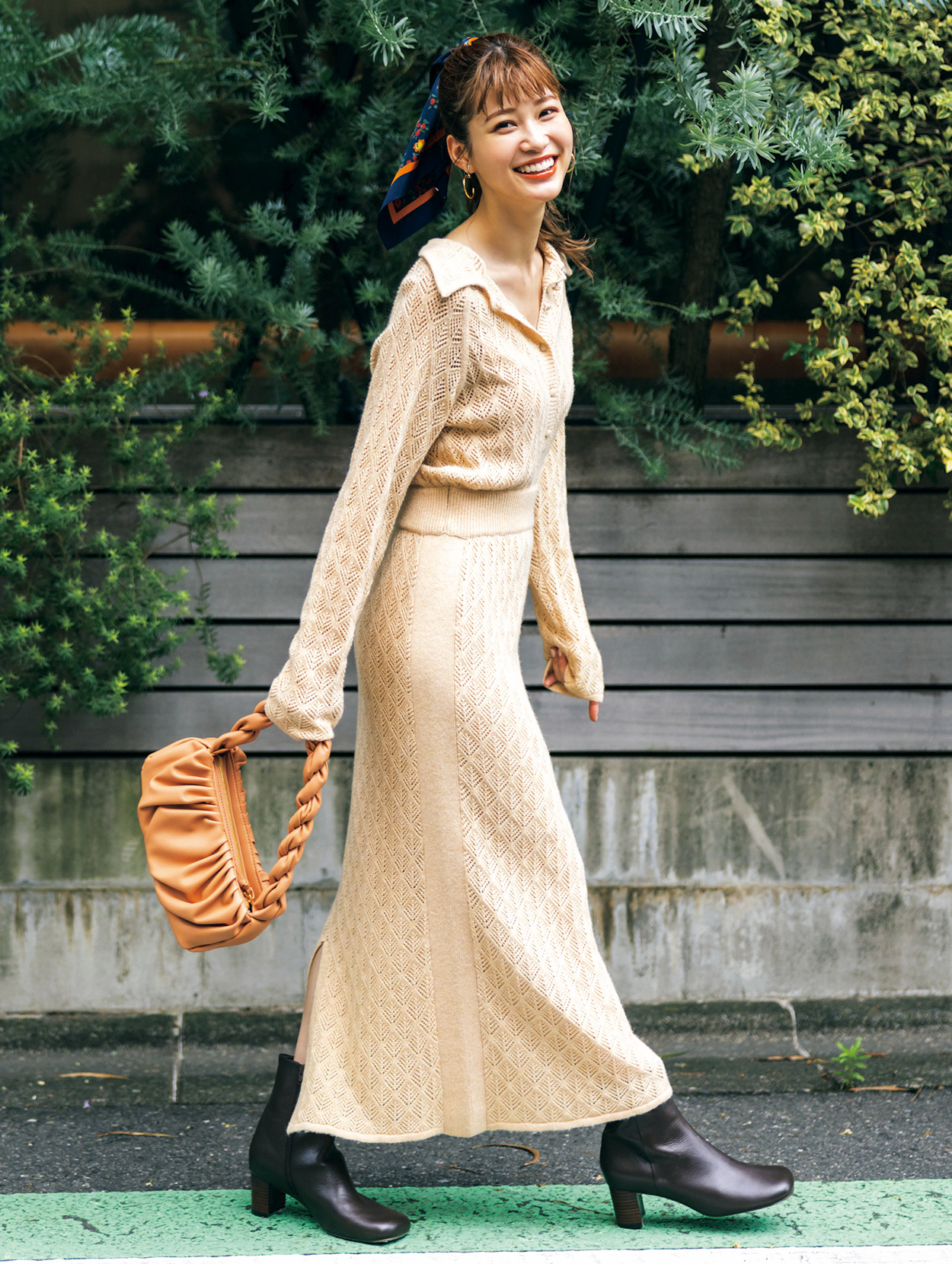 トルコ産 ドライアプリコット 100ｇ×2袋 砂糖不使用 ドライフルーツ アンズ 杏 杏 あんず お試し 備蓄 保存食 お取り寄せ スイーツ お菓子手土産 送料無料