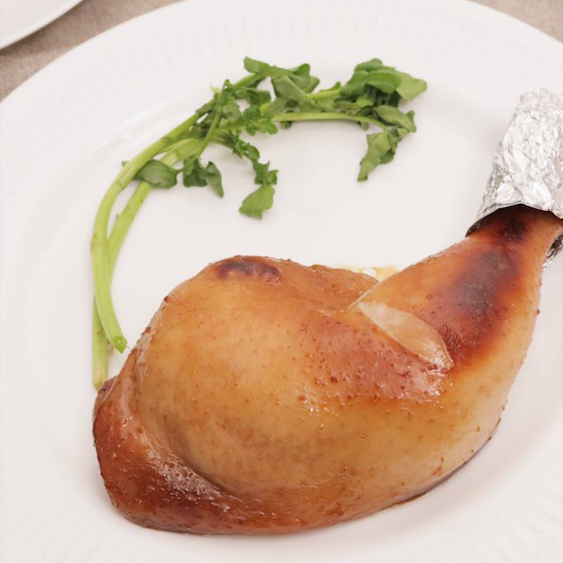 クリスマスチキンはオーブンで!基本の作り方や時短で簡単サイドメニューを紹介