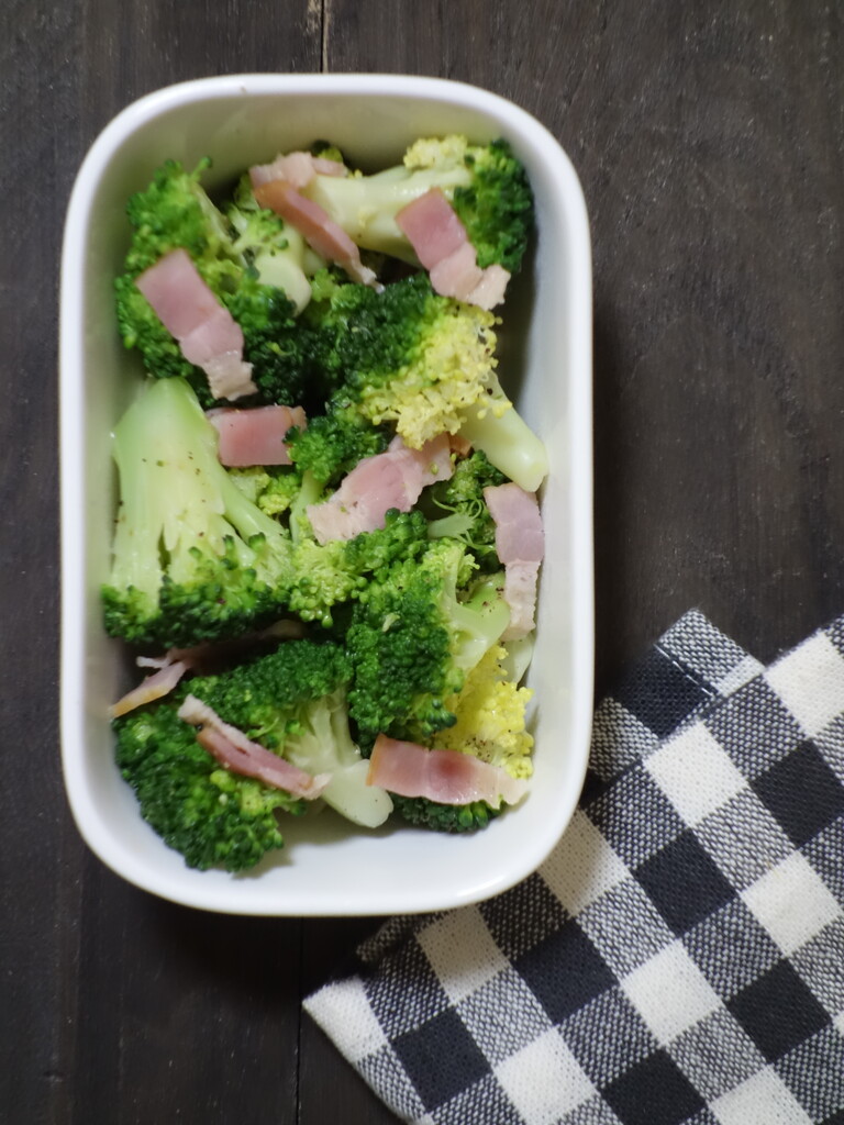 レンジメートキッチン RANGEMATE Kitchen忙しい朝に、お弁当の定番おかずも電子レンジでささっと調理！アスパラの豚肉巻きのご紹介です😋❕⁡ カテゴリー：焼く 🍽『アスパラの豚肉巻き』 ----------------------------------------材料1〜2人分 ・豚バラ肉