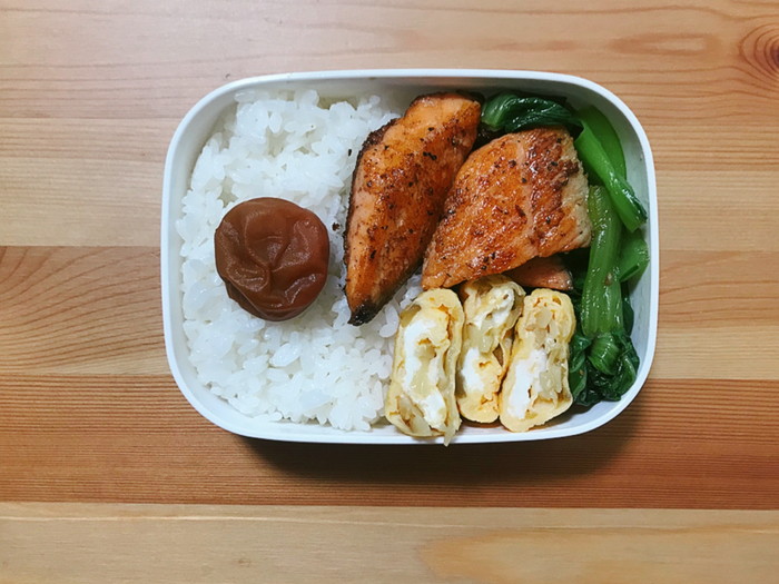 卵焼き器でおかず3品作るだけ! “お弁当作り”のベテランが たどり着いた「ワンパターン弁当」ダ・ヴィンチWeb