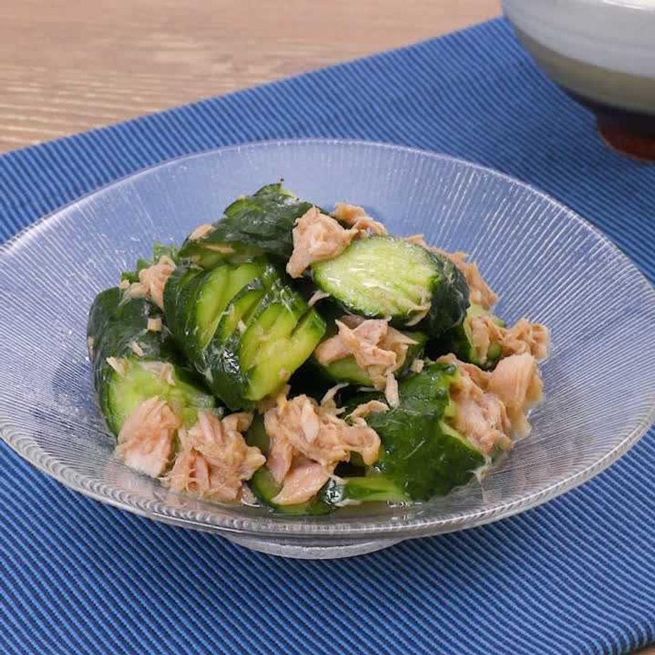 やみつき副菜 ツナと白菜の中華風サラダ🥗 あっさり食べやすく、お箸がとまらない一品です😋✨ 📍材料 2人分白菜 1 8切 300gきゅうり1本 ツナ缶 油漬け1缶 70g塩 少々 ☆ごま油 小さじ2 鶏ガラスープの素、しょうゆ 各小さじ１ 砂糖、にんにくチューブ 各