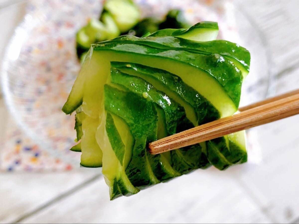 母ちゃん直伝♪ポリポリきゅうり ピリ辛ver 500万回再生レシピのアレンジ版 Pickled Cucumbers