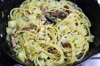 パスタ醤油レシピジャガイモとベーコンの簡単おかず – 鹿児島の醤油・鹿児島の味噌づくりならサクラカネヨふるさと鹿児島の「隠し味」をつくっています