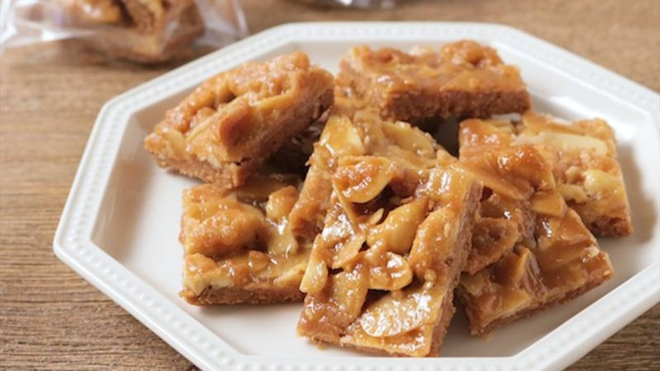 日本未上陸!フランス発祥モコモコのメレンゲ菓子を食べてみた!Aux Merveilleux de Fred