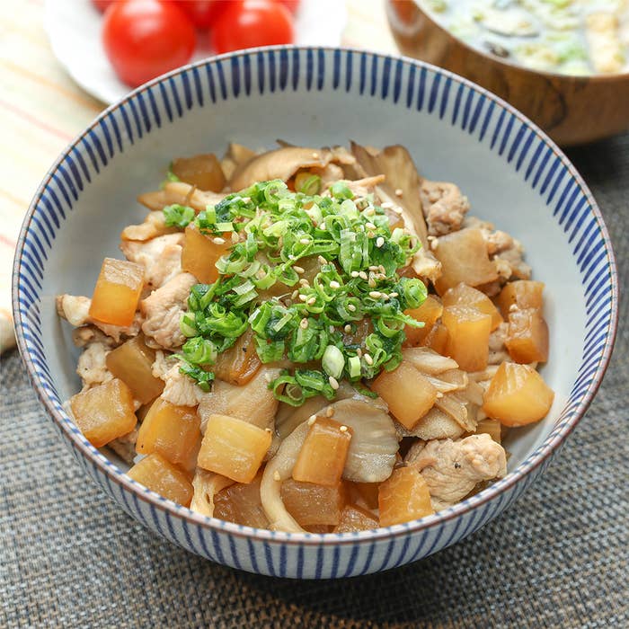 大根が余ったらコレにして！ 豚こまとまいたけの丼レシピ・作り方Tasty