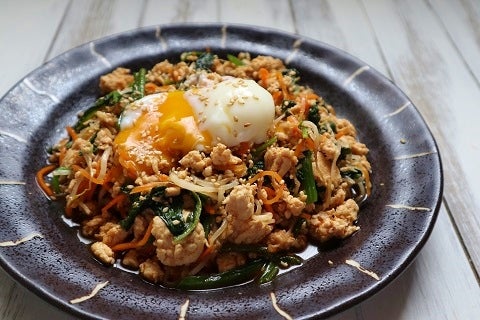 はくさいと鶏ひき肉のとろ～り中華煮込み