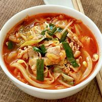 ≪うどんで日本を元気にプロジェクト≫丸亀製麺と株式会社TOKIOにより生まれたこの冬、新登場の熱々の一杯 『俺たちの豚汁うどん』発売から100万食突破！濃厚で奥深い味わいが冬にぴったり株式会社丸亀製麺のプレスリリース