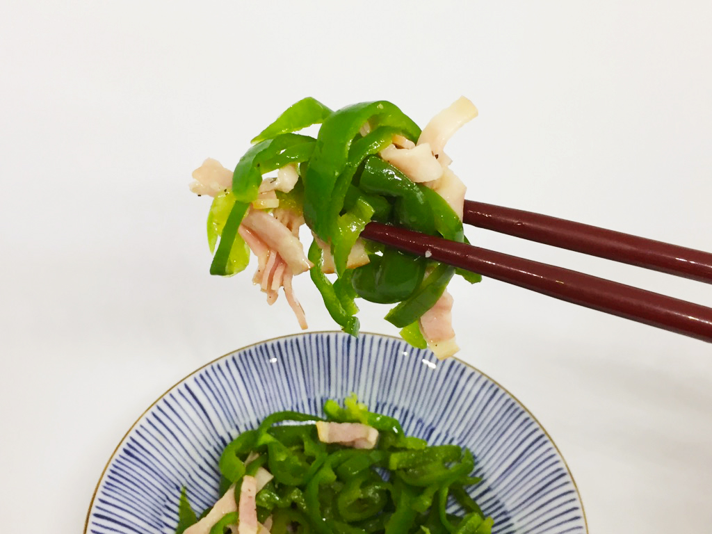 ピーマンとウインナー炒め