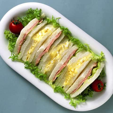 ローストビーフ・サンドイッチ - Wikipedia