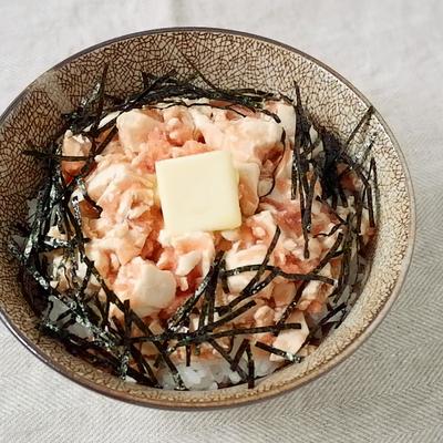 ご飯の上に明太子が丸ごとドン！「元祖博多めんたい重」はもう元に戻れないくらい旨い博多民も納得の味 - ぐるなび みんなのごはん