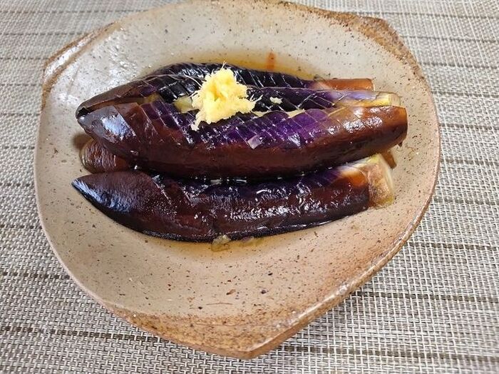 なすとピーマンの味噌炒め なべしぎ のレシピ：白ごはん.com