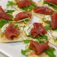 基本からアレンジまで！思わずつくりたくなる「クラッカー クリームチーズ はちみつ」のレシピ集クックパッド