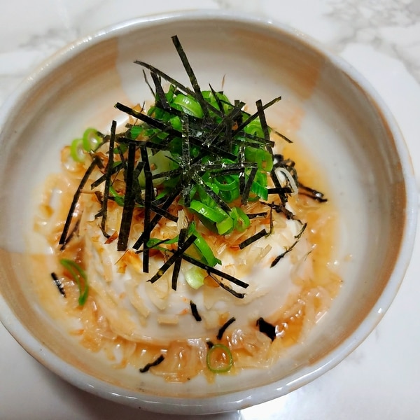 めんつゆだけで調味! 電子レンジで作るわかめと高野豆腐の煮びたし