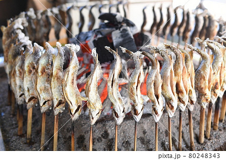 キホンの串打ちをマスター！ ニジマスの塩焼き - Onlineジャーニ